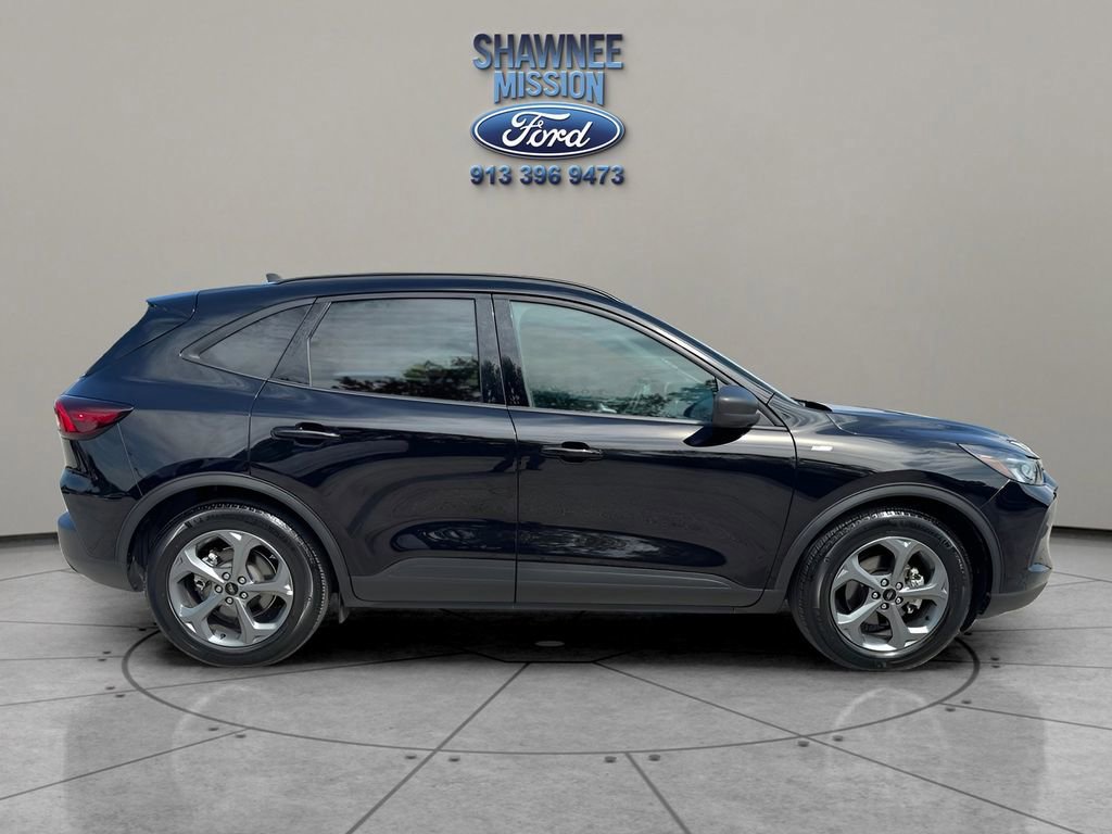 Certified 2025 Ford Escape ST-Line image 6