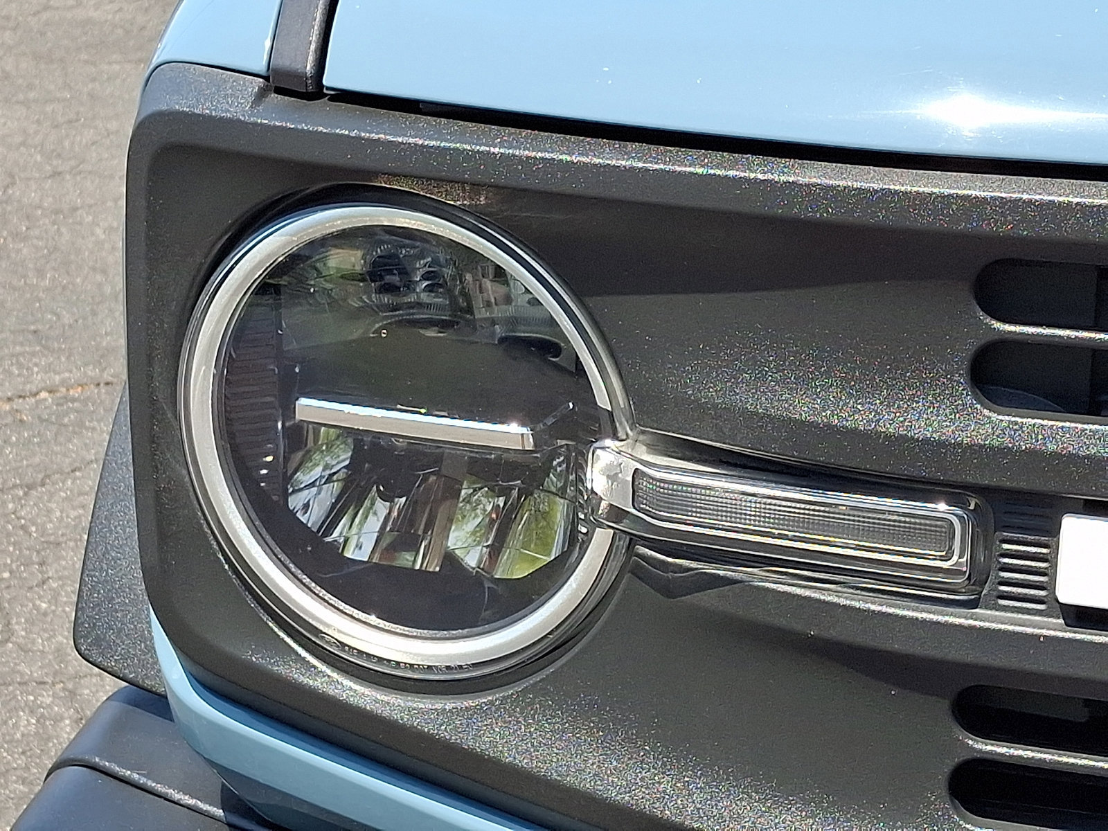 Certified 2022 Ford Bronco Black Diamond image 9