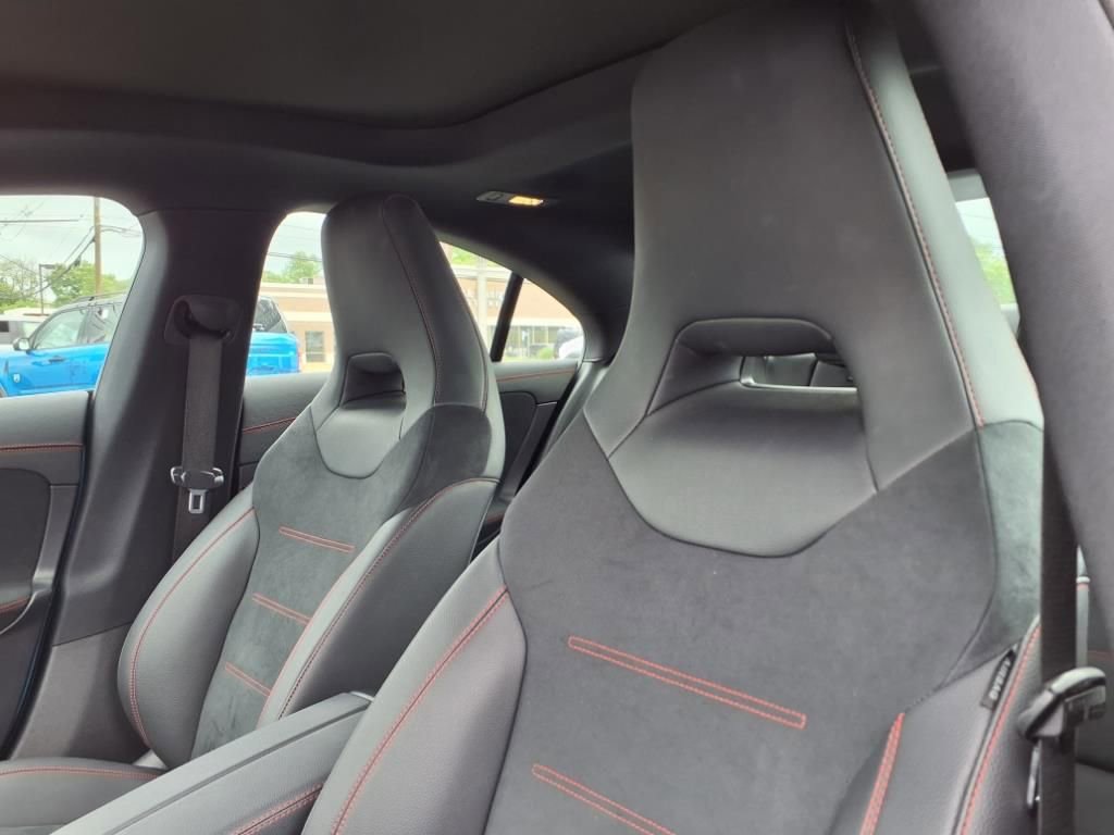 Used 2024 Mercedes-Benz CLA 250 4MATIC image 16