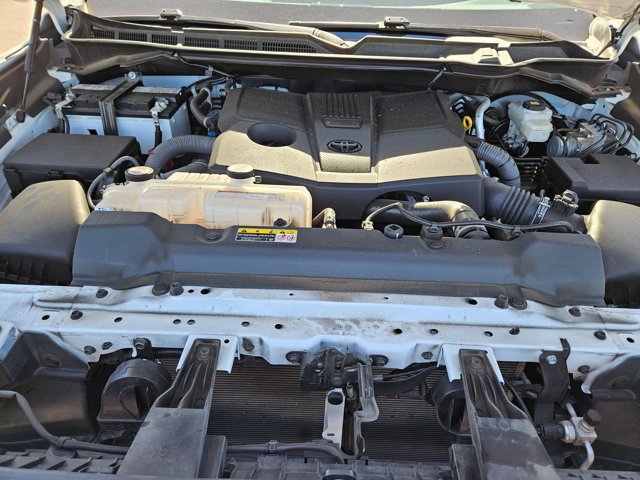 Used 2022 Toyota Tundra SR5 w/ Advanced Technology Package image 21