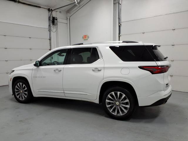 Used 2023 Chevrolet Traverse Premier FWD image 6