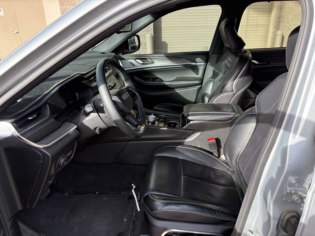 Used 2021 Jeep Grand Cherokee L Overland w/ Luxury Tech Group IV image 14