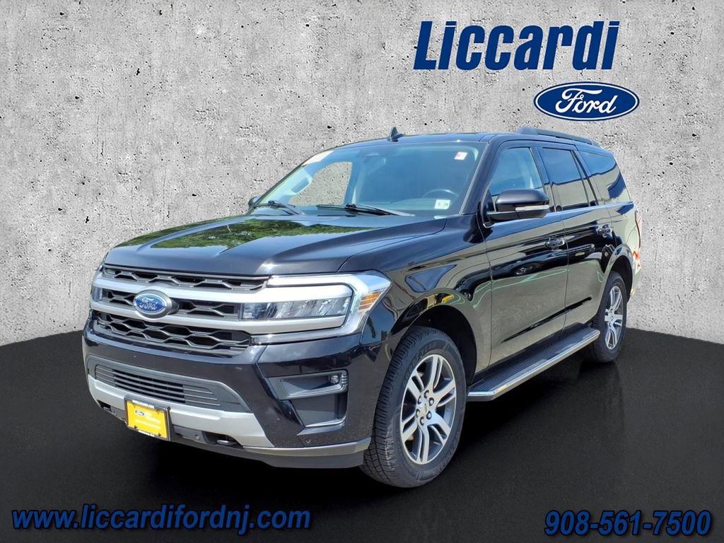 Certified 2022 Ford Expedition XLT AWD/4WD image 2