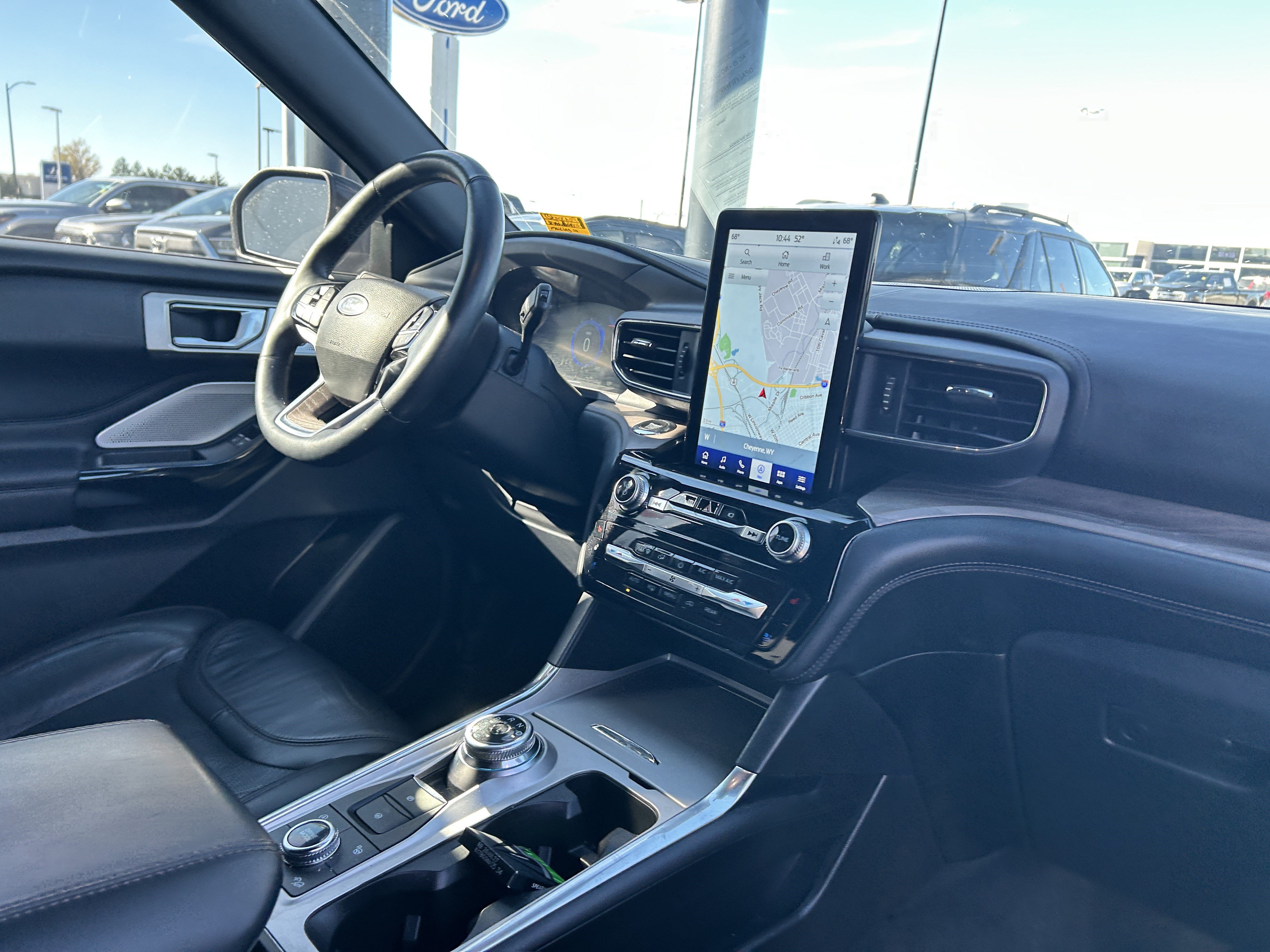 Certified 2023 Ford Explorer Platinum w/ Technology Package AWD/4WD image 15