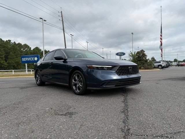 Used 2023 Honda Accord EX image 9