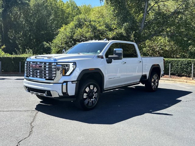 Used 2024 GMC Sierra 2500 Denali w/ Denali Reserve Package AWD/4WD image 2