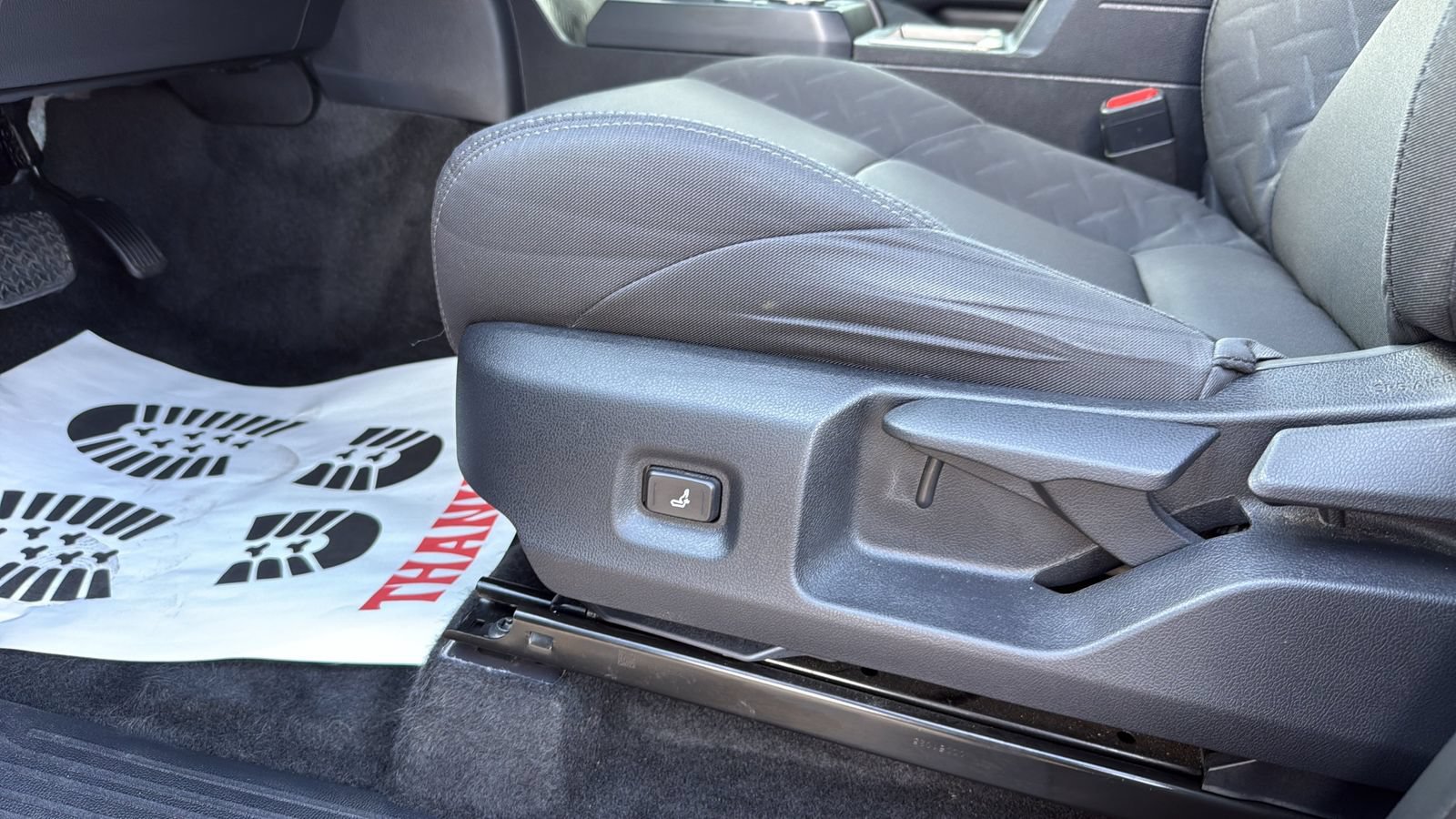 Used 2025 Toyota Tacoma SR5 RWD image 10
