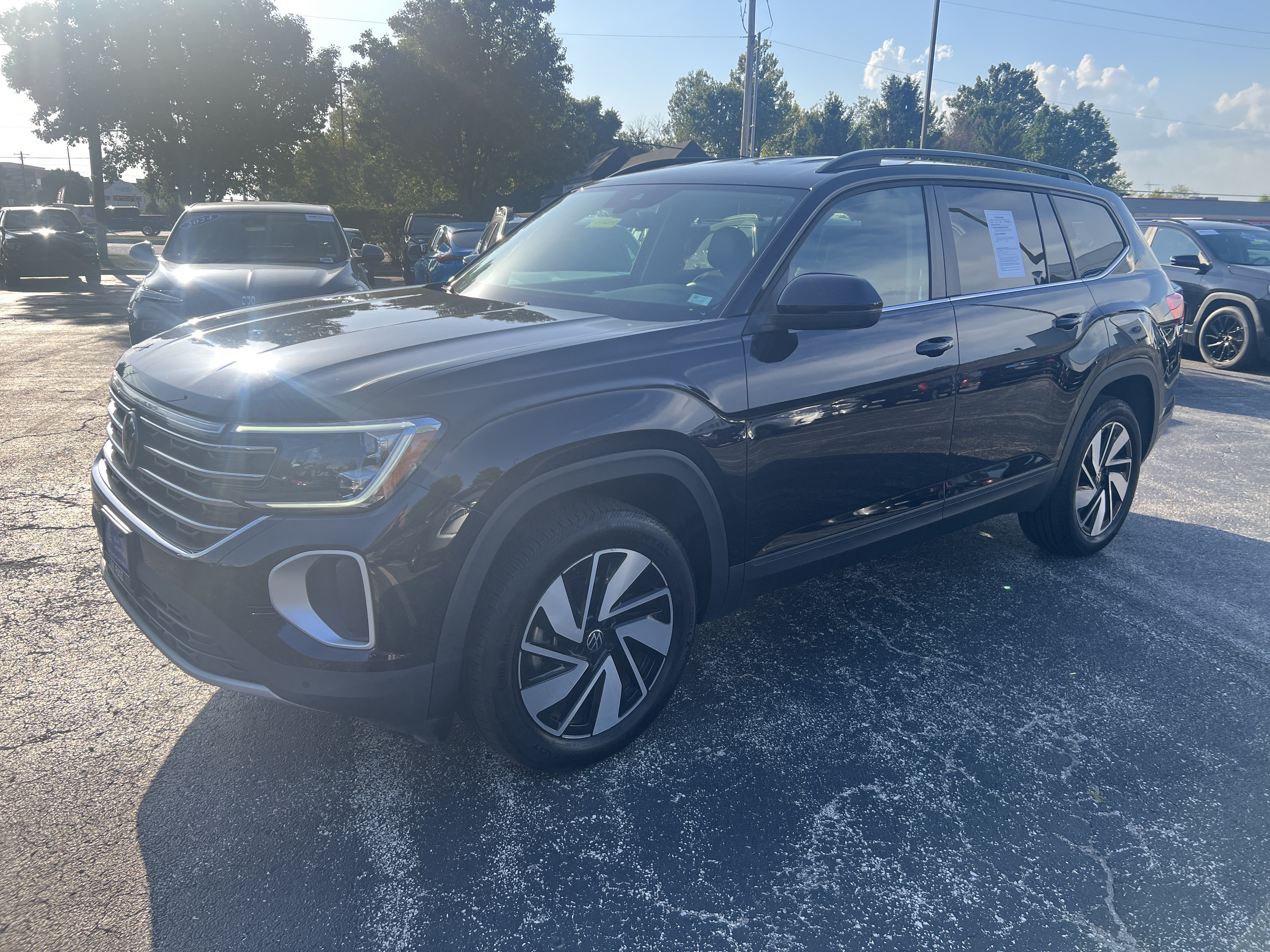 Used 2025 Volkswagen Atlas SE FWD image 5