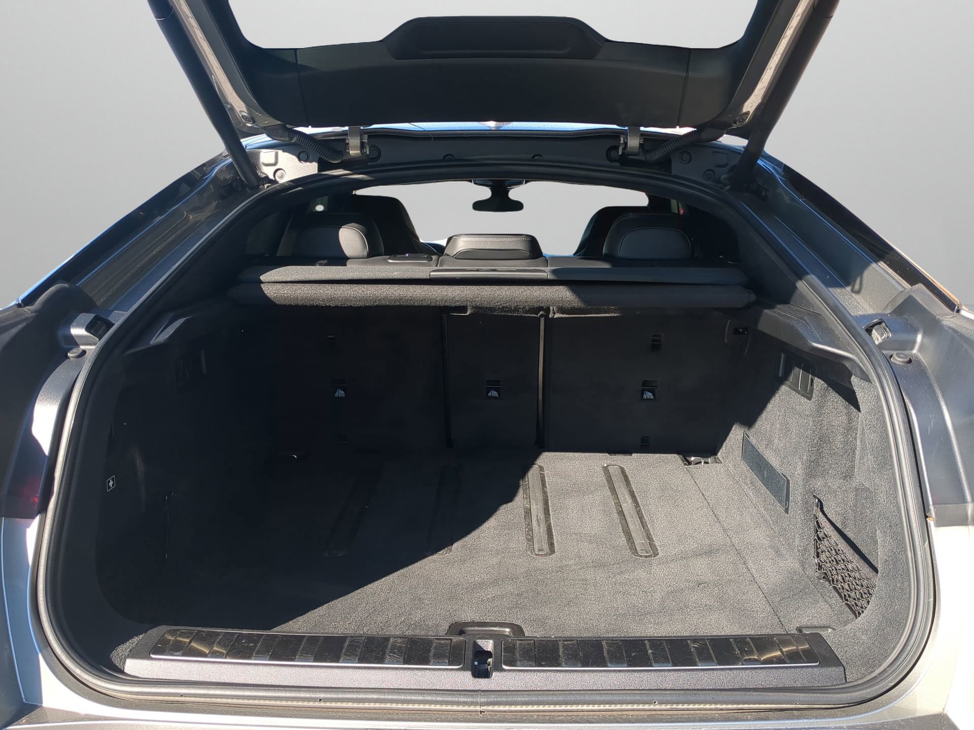 Used 2021 BMW X6 M image 38