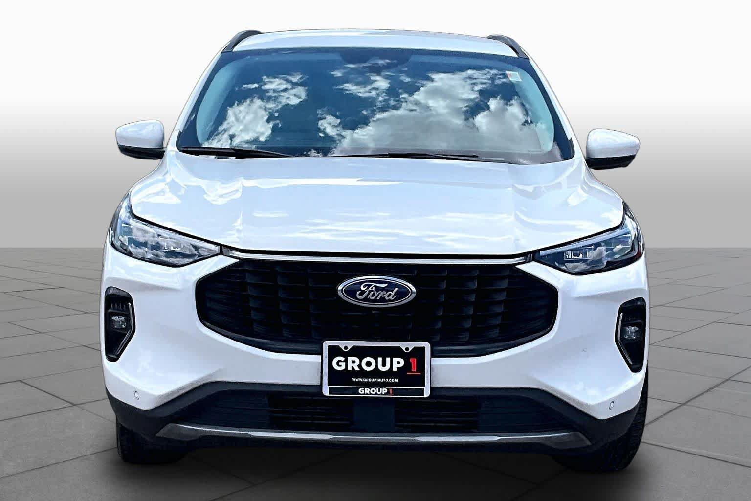 Certified 2023 Ford Escape Platinum AWD/4WD image 4