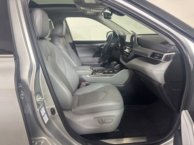 Used 2021 Toyota Highlander Platinum AWD/4WD image 8