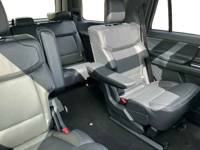 Certified 2026 Ford Expedition Platinum w/ Stealth Appearance Package image 18