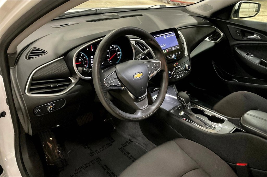 Used 2024 Chevrolet Malibu LT image 13