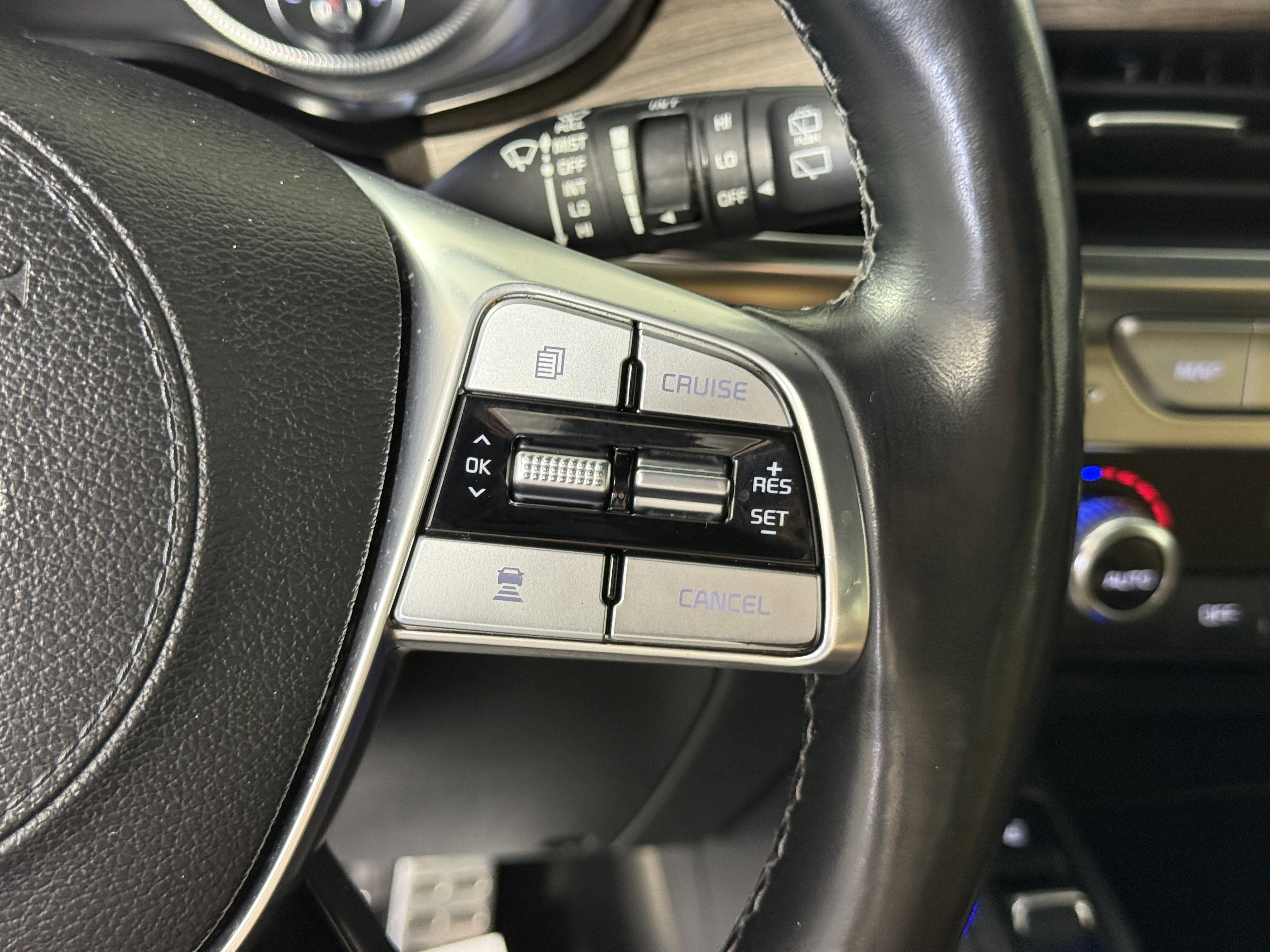 Used 2020 Kia Telluride SX w/ Towing Package image 27