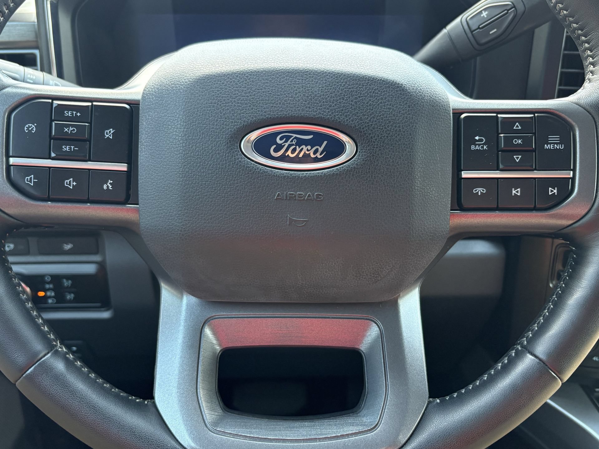 Certified 2024 Ford F250 Lariat AWD/4WD image 11
