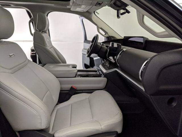 Certified 2025 Ford Expedition Platinum w/ Driver's Package AWD/4WD image 24