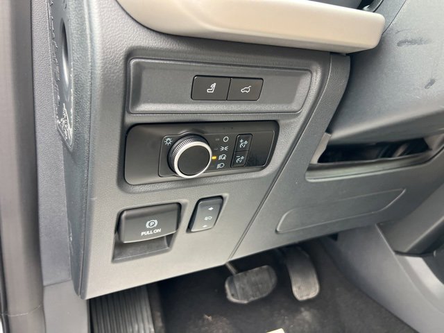 Certified 2024 Ford Expedition Max XLT image 11