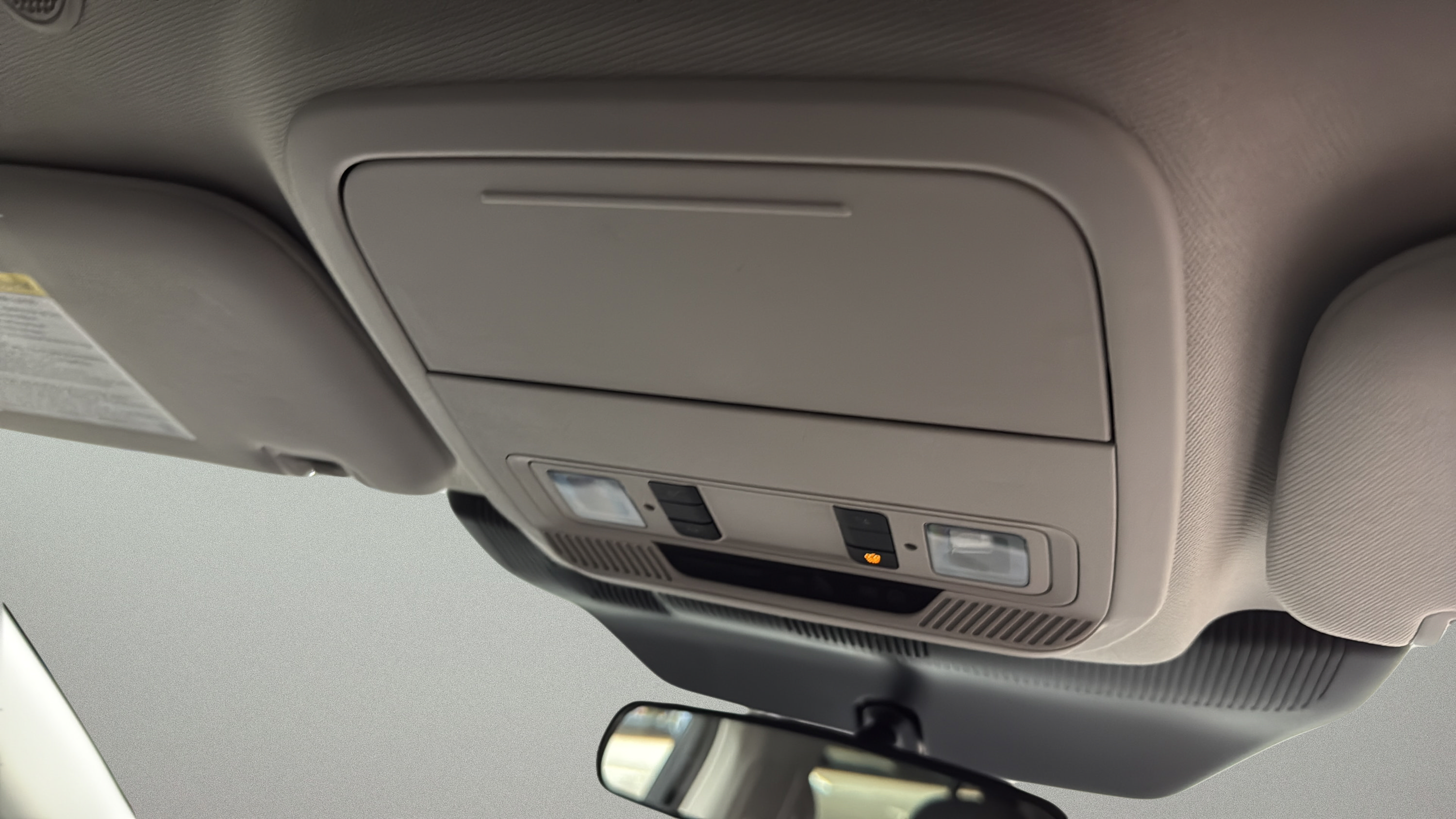 Certified 2025 Ford Explorer Active AWD/4WD image 19