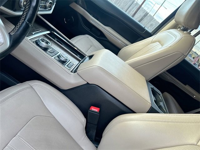 Certified 2022 Ford Expedition Limited image 28