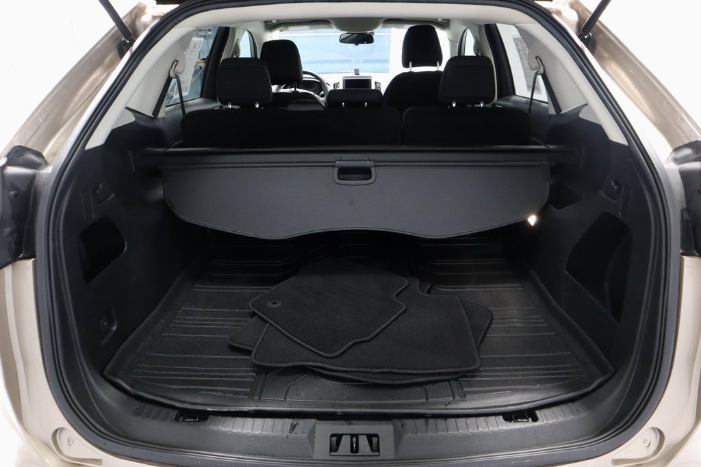 Certified 2021 Ford Edge SE image 13