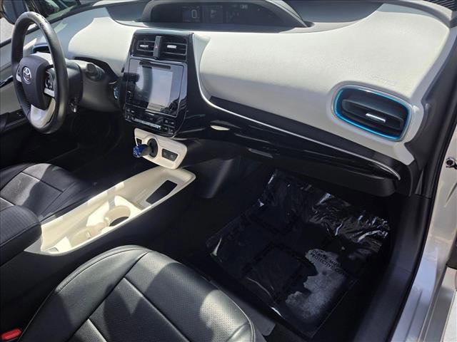 Used 2017 Toyota Prius Three FWD image 19