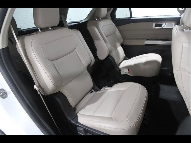 Certified 2023 Ford Explorer Limited w/ Limited Technology Package AWD/4WD image 18