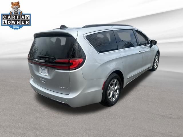 Used 2023 Chrysler Pacifica Limited image 7