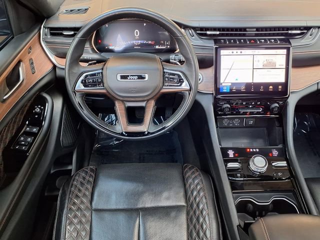 Used 2021 Jeep Grand Cherokee L Summit w/ Advanced Protech Group IV AWD/4WD image 6