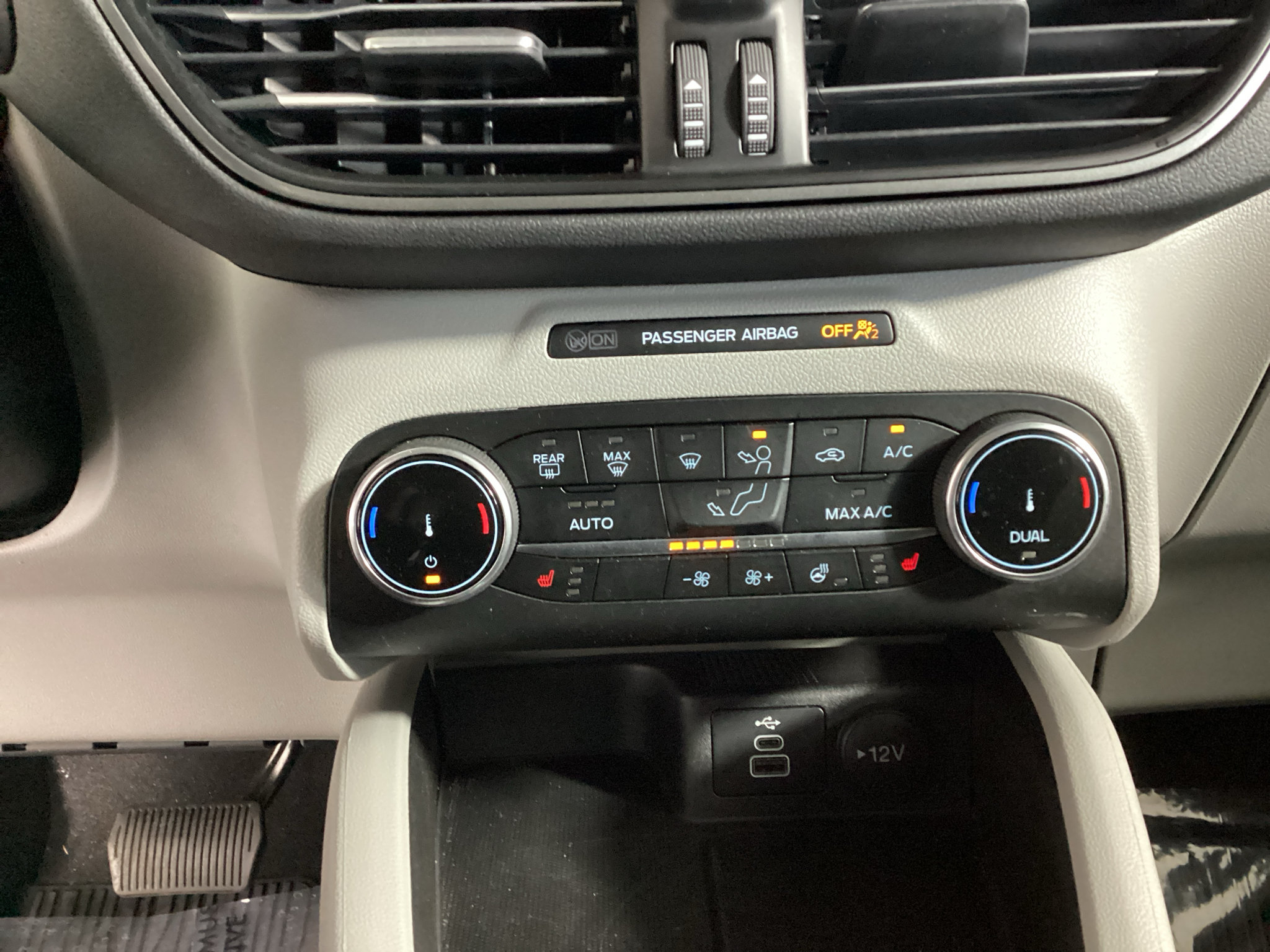 Certified 2024 Ford Escape Active AWD/4WD image 25