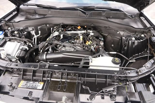 Certified 2025 Ford Explorer Active AWD/4WD image 28