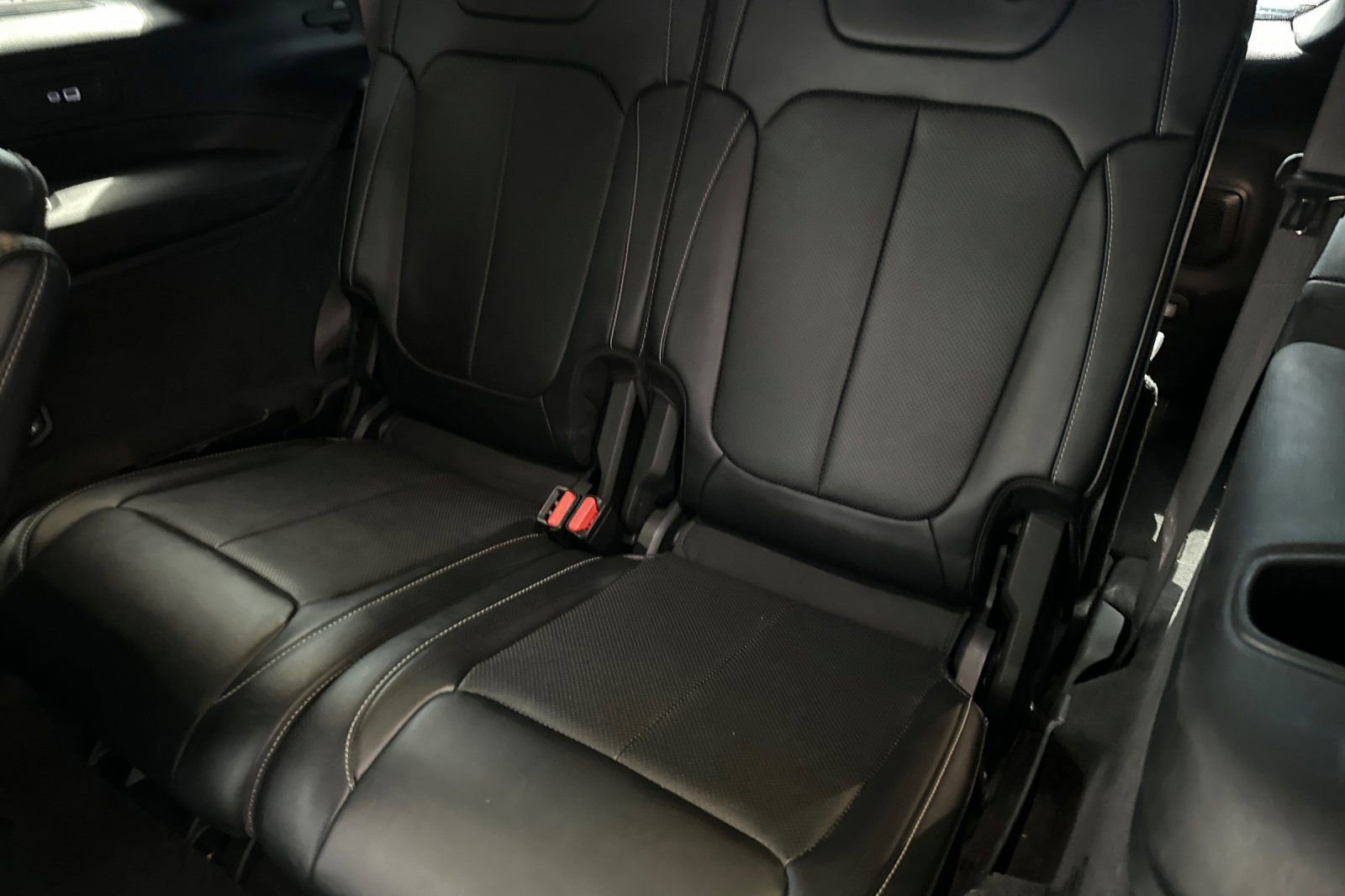 Used 2022 Jeep Grand Cherokee L Overland w/ Advanced Protech Group III image 15