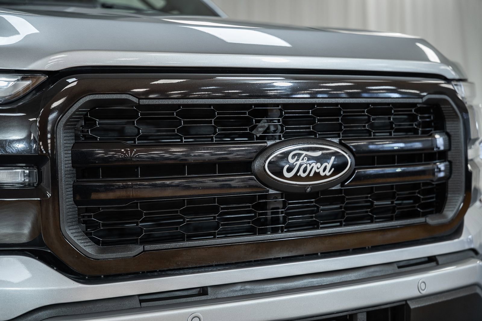 Certified 2024 Ford F150 Lariat image 11