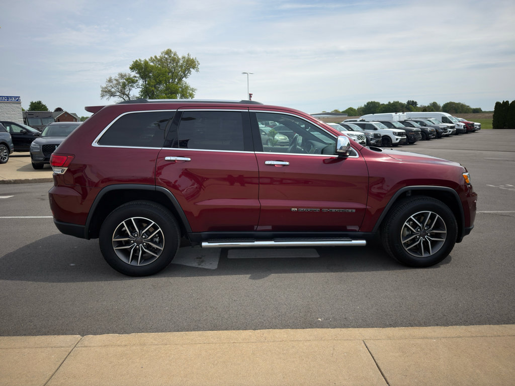 Used 2022 Jeep Grand Cherokee Limited AWD/4WD image 9