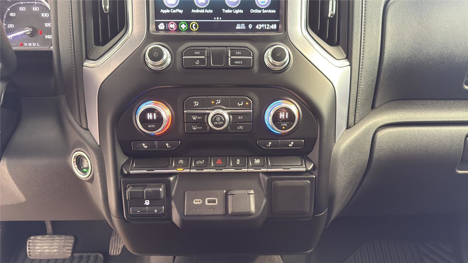 Used 2020 GMC Sierra 1500 SLE w/ SLE Value Package image 29