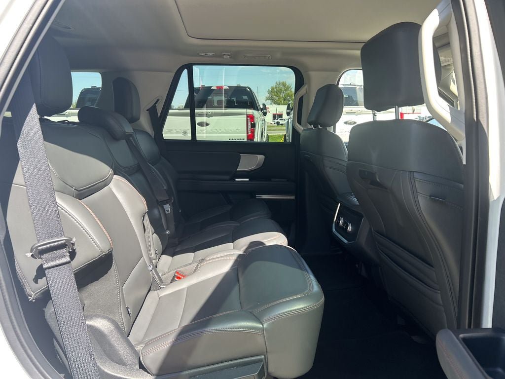 Certified 2025 Ford Expedition Active AWD/4WD image 24