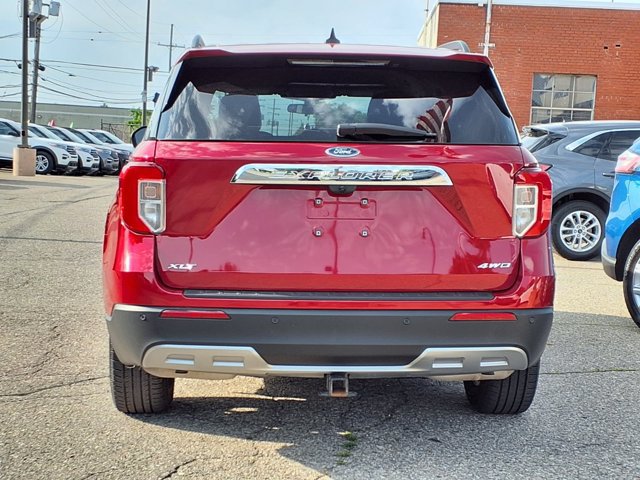Certified 2024 Ford Explorer XLT w/ Equipment Group 202A AWD/4WD image 25