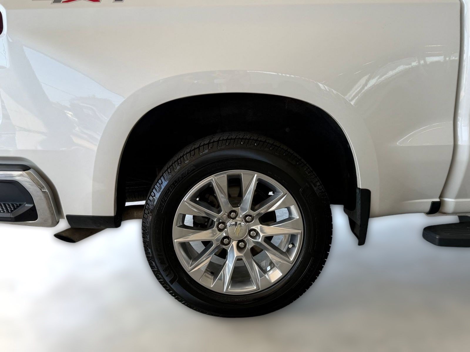 Used 2020 Chevrolet Silverado 1500 LTZ w/ LTZ Plus Package AWD/4WD image 12