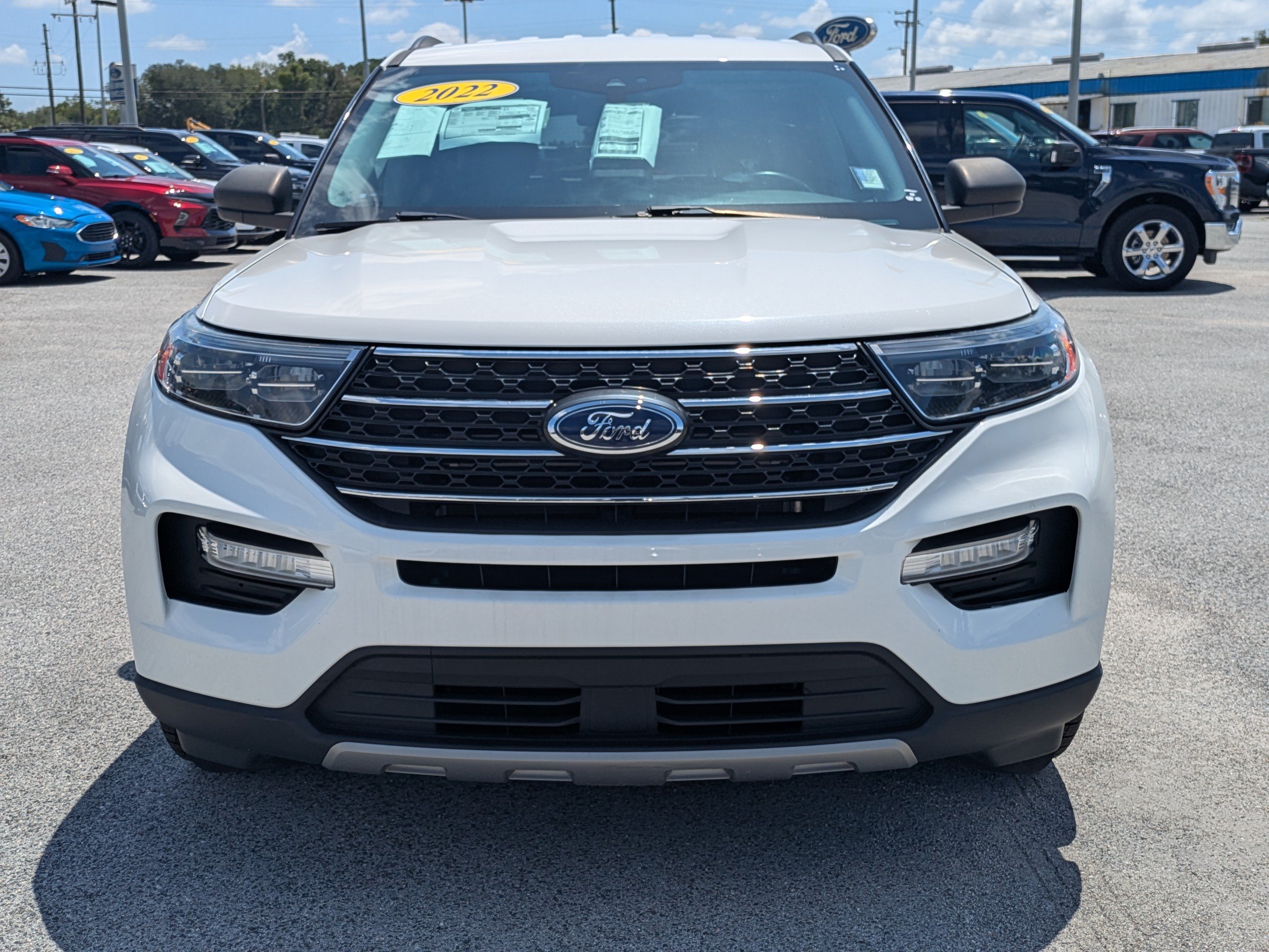 Certified 2022 Ford Explorer XLT w/ Equipment Group 202A RWD image 9
