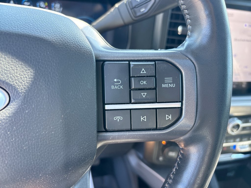 Certified 2024 Ford F250 Lariat w/ Lariat Ultimate Package AWD/4WD image 32