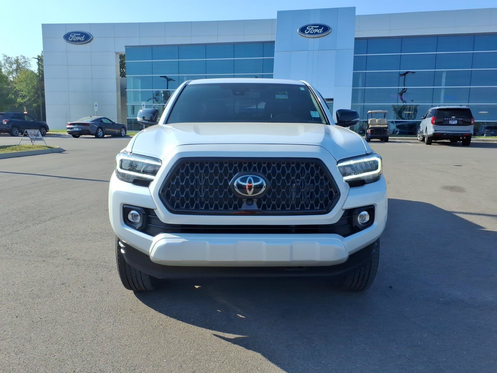 Used 2023 Toyota Tacoma Limited w/ Nightshade Package AWD/4WD image 8