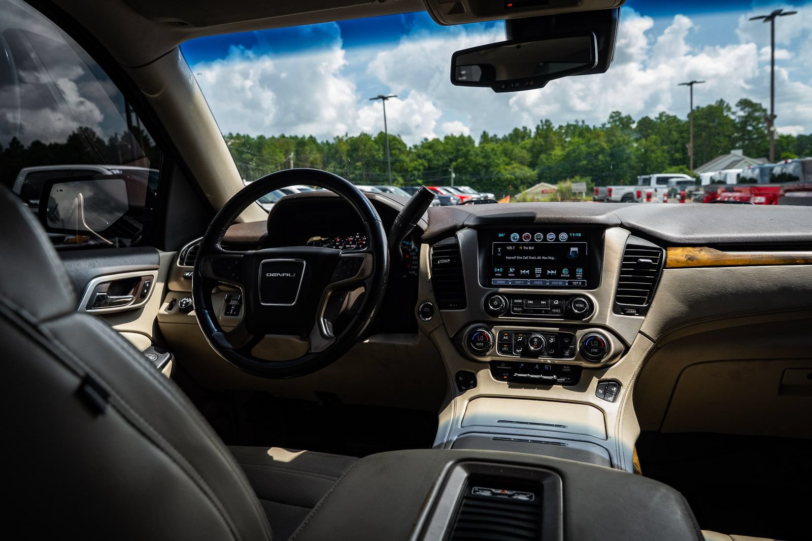 Used 2017 GMC Yukon Denali w/ Open Road Package RWD image 31