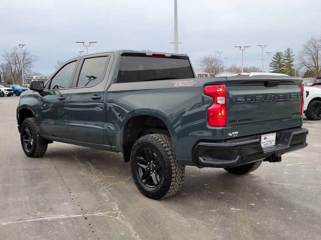 Used 2025 Chevrolet Silverado 1500 Custom Trail Boss w/ LPO, Dark Essentials Package image 3
