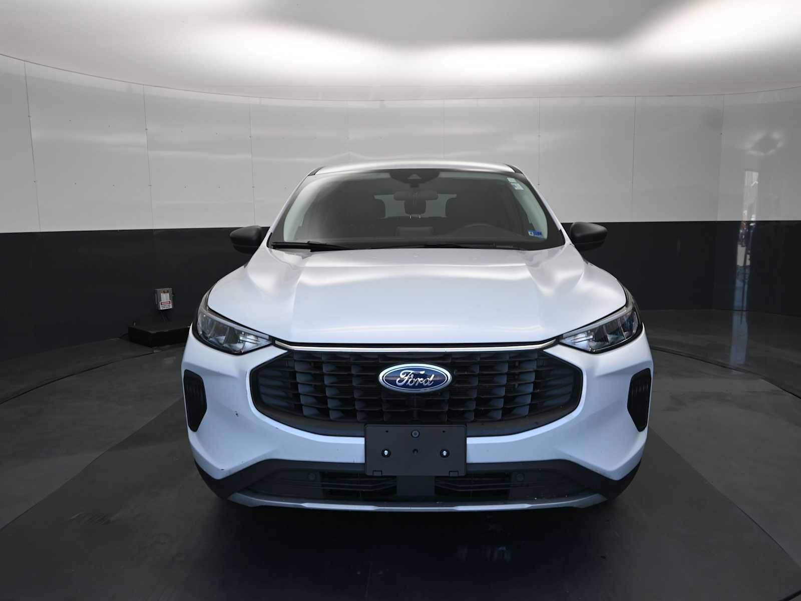 Certified 2025 Ford Escape Active w/ Cold Weather Package FWD image 11