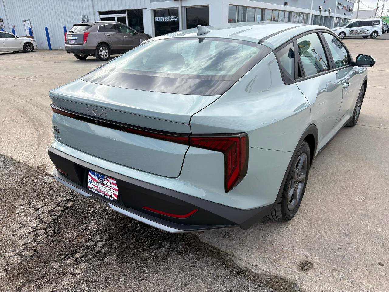 Used 2025 Kia K4 FWD image 3