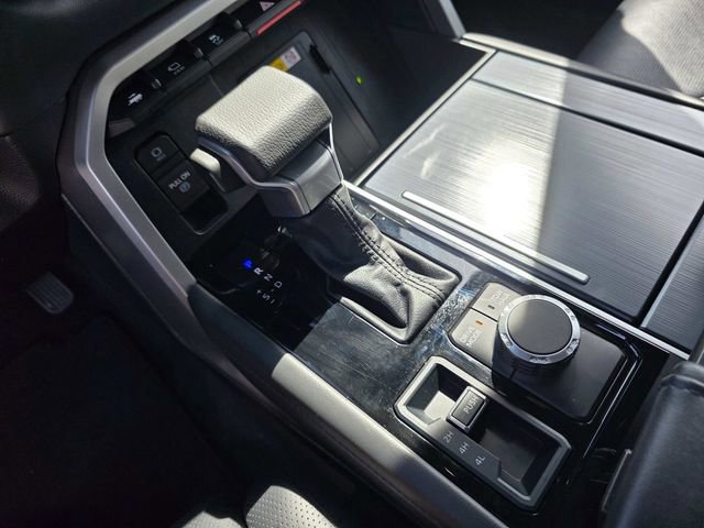 Used 2024 Toyota Sequoia Platinum AWD/4WD image 17