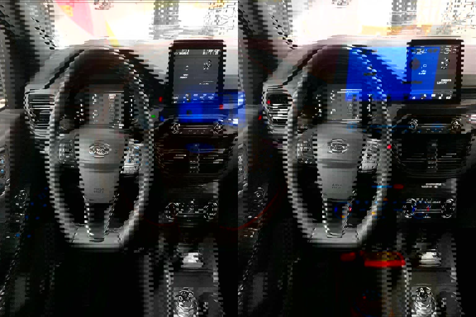 Certified 2025 Ford Escape ST-Line image 8