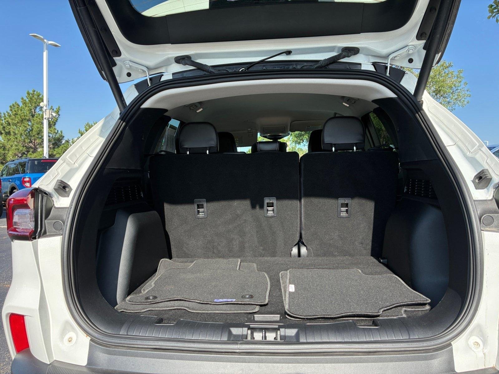Certified 2025 Ford Escape SE FWD image 32