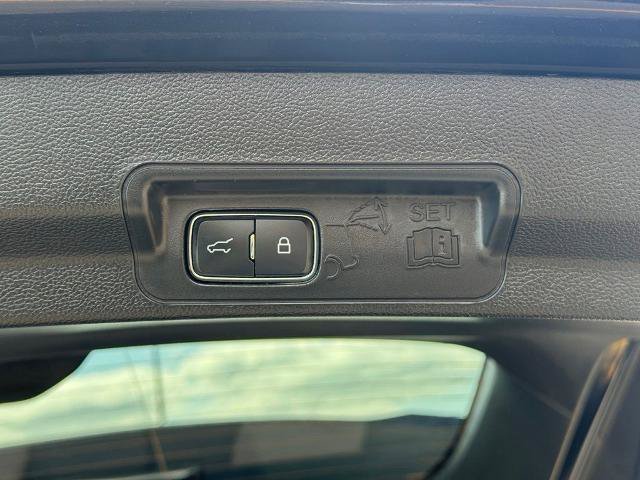 Certified 2023 Ford Explorer Limited w/ Equipment Group 301A AWD/4WD image 40
