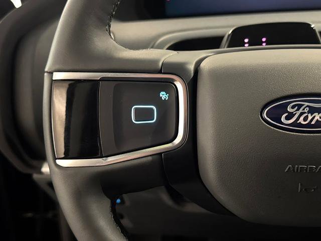 Certified 2025 Ford Expedition Active image 23