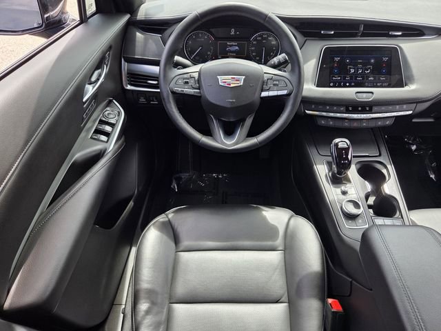 Used 2023 Cadillac XT4 Premium Luxury image 14